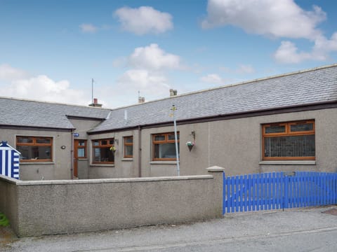 Lovely detached holiday home | Cotton Shore, Inverallochy, near Fraserburgh