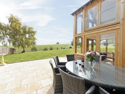 Outdoor eating area | The Row, Much Marcle, nr. Ledbury