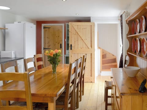 Splendid kitchen/ dining room | Kate’s Croft, Gartymore, near Helmsdale