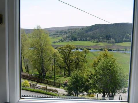 An idyllic setting | The Wee Hoose, Linside, near Dornoch