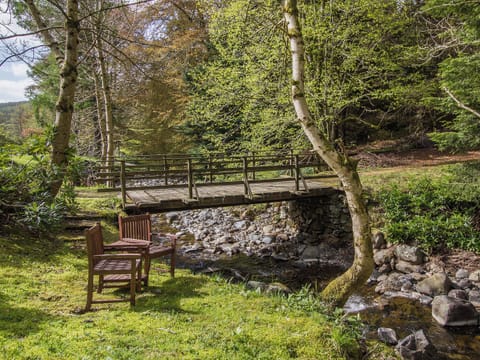 Sitting-out-area | Tinkerbell, Glenprosen, by Kirriemuir