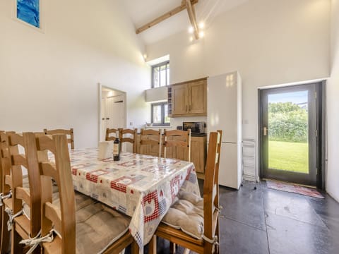Kitchen/diner | Y Stabl - Cennen Cottages, Bethlehem