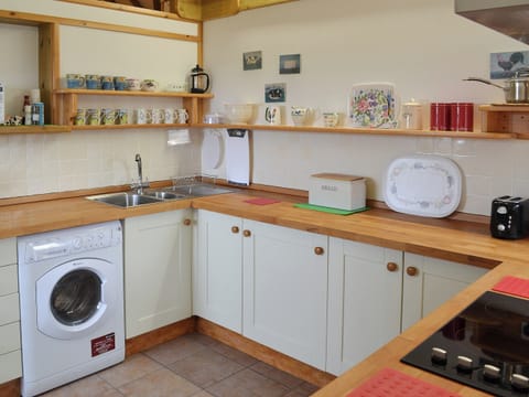 Kitchen | Sparrows, Morvah, near Zennor