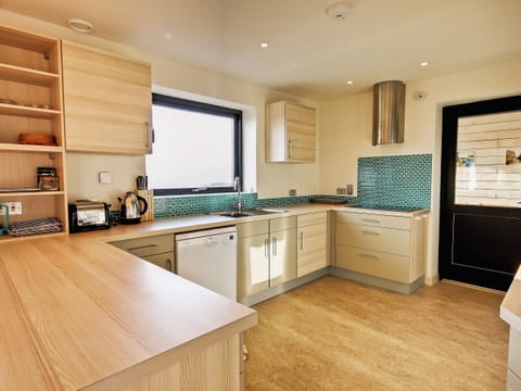 Modern and well-equipped kitchen | Lairg Estate - Phil&rsquo;s House - Lairg Estate , Lairg