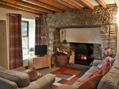 Living room | Llwyn y Brig Isaf, Trefor, nr. Caernarfon