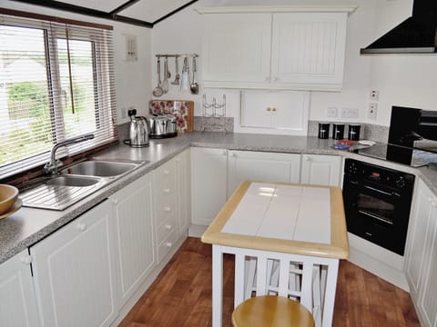 Kitchen | Driftwood, St. Merryn, nr. Padstow