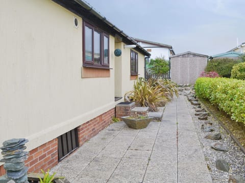Paved patio area at entrance | Driftwood, St. Merryn, near Padstow