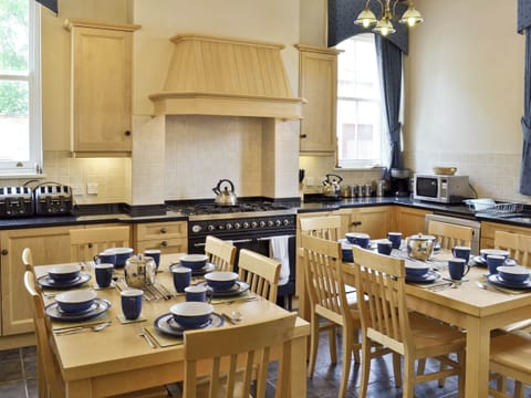 Kitchen/diner | The Limes and Coach House - The Limes, Swanwick, nr. Alfreton