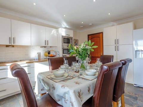 Kitchen/diner | Ard Taigh, Fearnan, near Aberfeldy