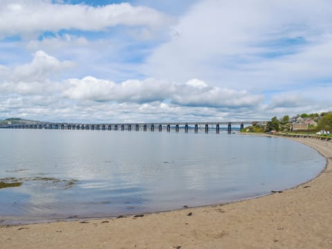 Tay Bridge to Dundee