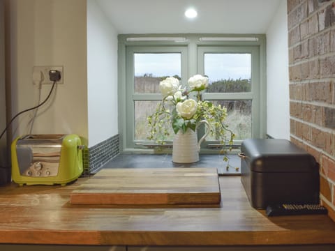 Kitchen/diner | Aberdaron Retreat- Ty Cam - Aberdaron Retreat, Aberdaron
