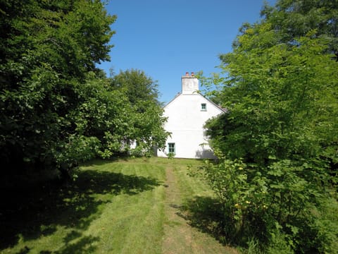 Garden and grounds | Rwgan, Blaencelyn, nr. Llangrannog