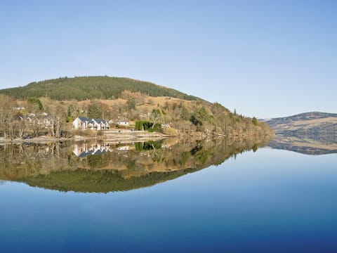 Idyllic setting on the banks of Loch Tay | The Quaich, Fearnan, by Aberfeldy