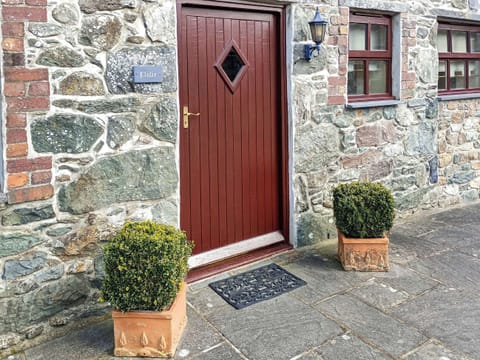Lovingly converted property | Elidir Cottage, Bontnewydd, Caernarfon