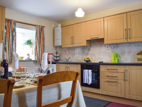 Kitchen and dining area | Caroch Cottage, Comrie, near Crieff