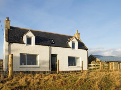 Attractive holiday home | Ethel&rsquo;s House, Armadale, near Bettyhill