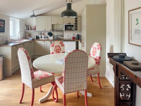 Light and airy kitchen/dining area | The Byre - Rispond Estate, Rispond, near Durness