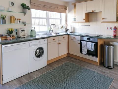 Kitchen area | Rosslyn Cottage, Portmahomack, near Tain
