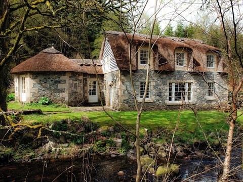 Delightful property | Forget Me Not - Craigengillan Estate, Dalmellington, near Ayr