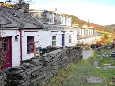 Traditional cottage in wonderful setting | Bryn Rhos Goch, Cwm Penmachno, near Betws-y-Coed