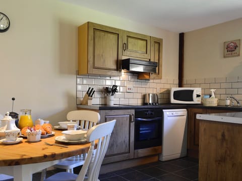 Kitchen and dining area | Magpie - Cwm Chwefru Cottages, Newbridge-on-Wye, near Builth Wells