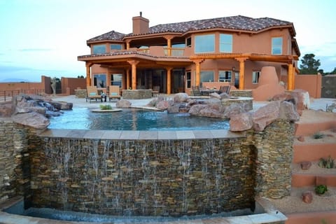 2015 Luxury Pool of the Year throughout the entire US