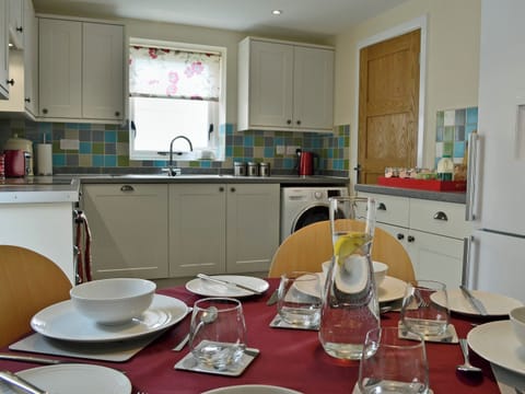Spacious kitchen/dining room | Oak House - Cysgod Y Coed Cottages, Llanrhaeadr, near Denbigh