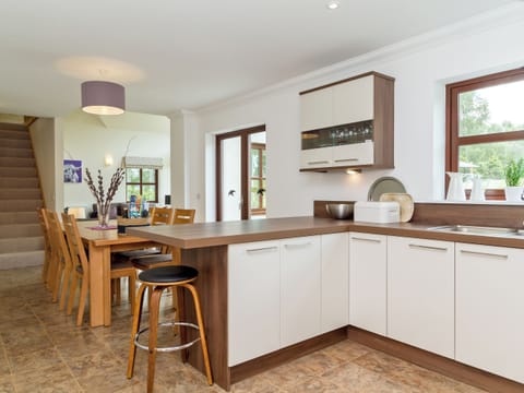 Kitchen with dining area | Birch Corner, Aviemore