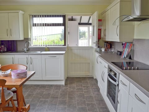 Kitchen and dining area | Cobden View, Sabden, near Clitheroe