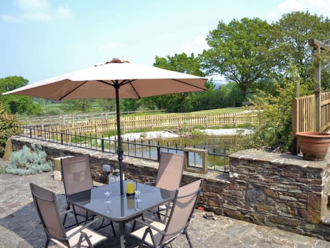 Sitting-out-area | Syncocks Farm, Petrockstowe, nr. Okehampton