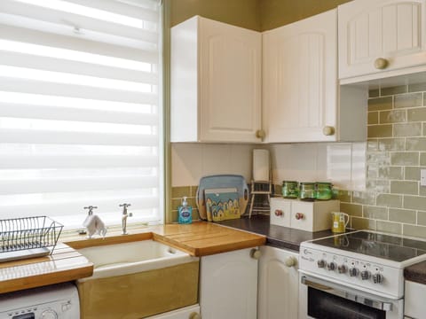 Well-equipped fitted kitchen | Craig Hall, Drummore, near Stranraer