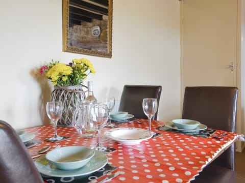 Convenient dining area | Ty Hen, Rhiw, near Pwllheli