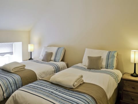 Twin bedroom | Tanfield Leith Farm Cottages - John Wesley Cottage, Tantobie, Stanley