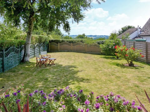 Sitting-out-area | Oddwell Cottage, Brompton Ralph, near Wiveliscombe