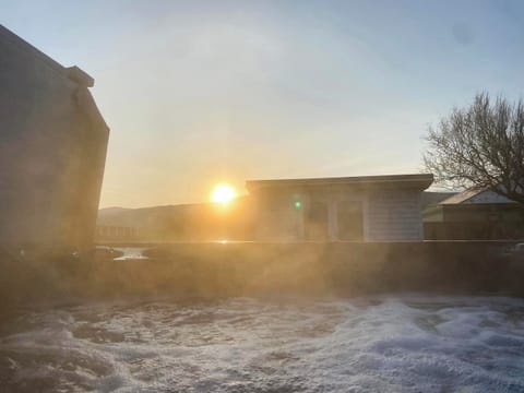 Hot tub in the morning | Bod Eithin, Harlech
