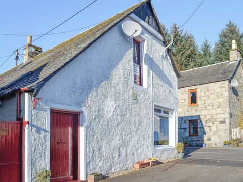 Lovely Highland cottage close to the Cairngorms | MacDonald Cottage - Kirkmichael Village Cottages, Kirkmichael, near Pitlochry