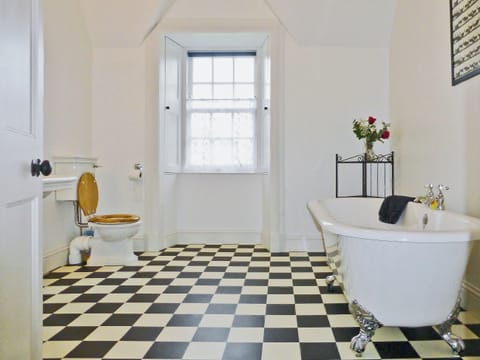 House Bathroom | The Factor’s House, Kilmartin Glen, nr. Lochgilphead