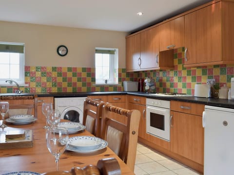 Kitchen and dining area | West Boundary Farm Cottage - West Boundary Farm Cottage 2 - West Boundary Farm Cottages, Pilling, near Preesall