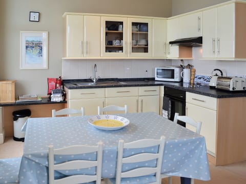 Dining and adjacent kitchen area | Tamarisk, Coverack, near Helston