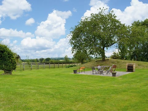 Garden and grounds | Hurworth - Knayton Moor Cottages, Knayton, nr. Thirsk