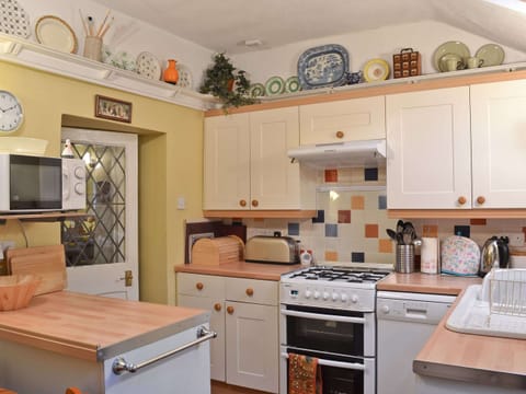 Kitchen | Tom’s Cottage, Dalton-in-Furness