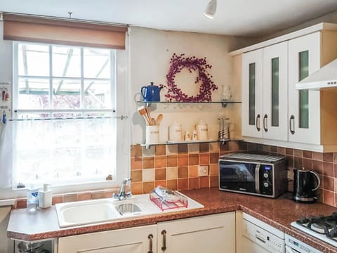 Kitchen | Tanner’s Cottage, Cockermouth, near Keswick