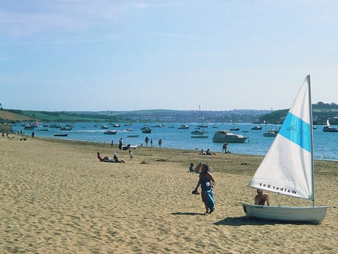 Instow’s sandy beach | Weach Barton Granary, Westleigh, nr. Instow