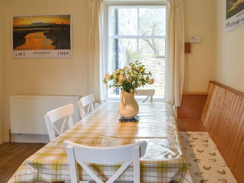 Wonderful breakfast area in the kitchen/diner | Einich, Newtonmore, near Aviemore