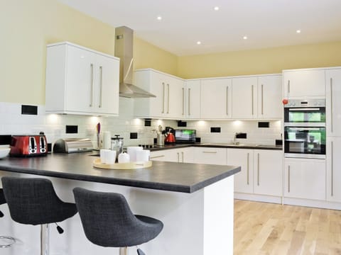 Kitchen | Corrie Massan, Glen Massan near Dunoon