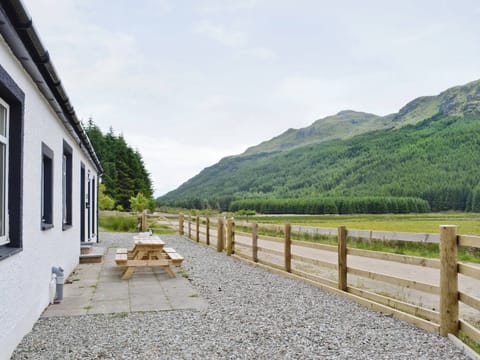 Sitting-out-area | Corrie Massan, Glen Massan near Dunoon