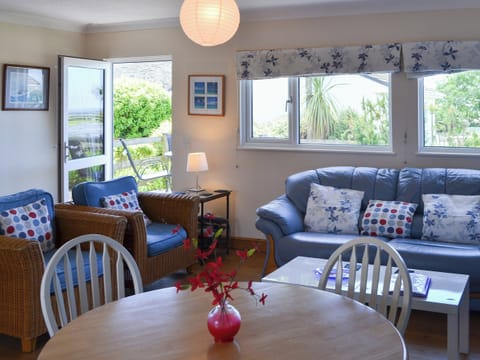 Open plan living space | Treyarnon - Treginegar Cottages, St Merryn, near Padstow