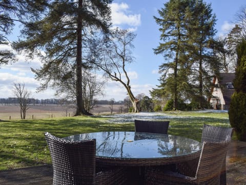 Sit out and enjoy the breathtaking views | Inzievar - Inzievar, Oakley, near Dunfermline