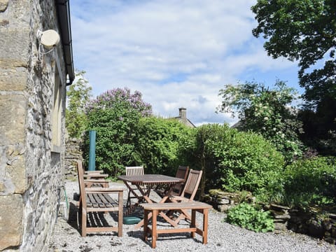 Sitting-out-area | Farfield House, Hetton, near Skipton