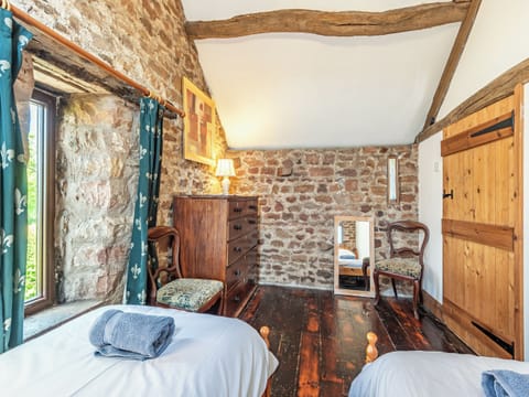 Twin bedroom | Haytongate Barn, Haytongate, near Brampton